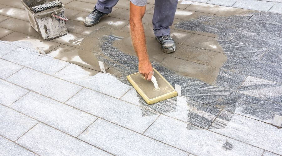 Professional gutter cleaning in Magalia, CA